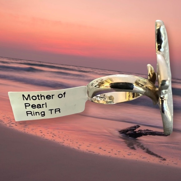 Sterling Silver Mother of Pearl Starfish Adjustable Ring - Picture 4 of 4